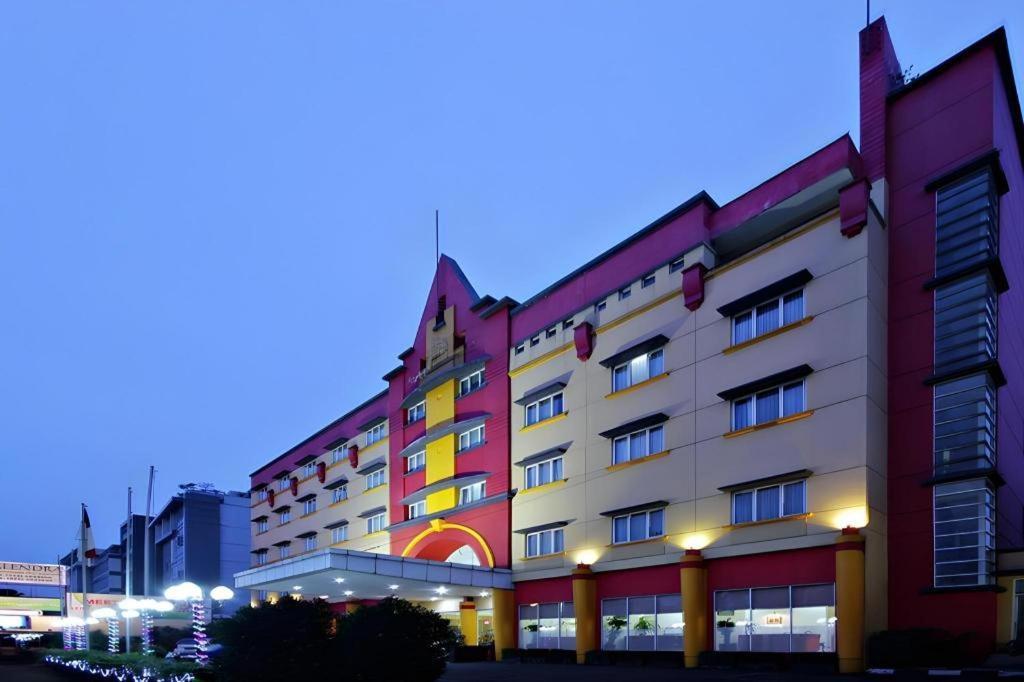 Nalendra Hotel Бандунг Экстерьер фото