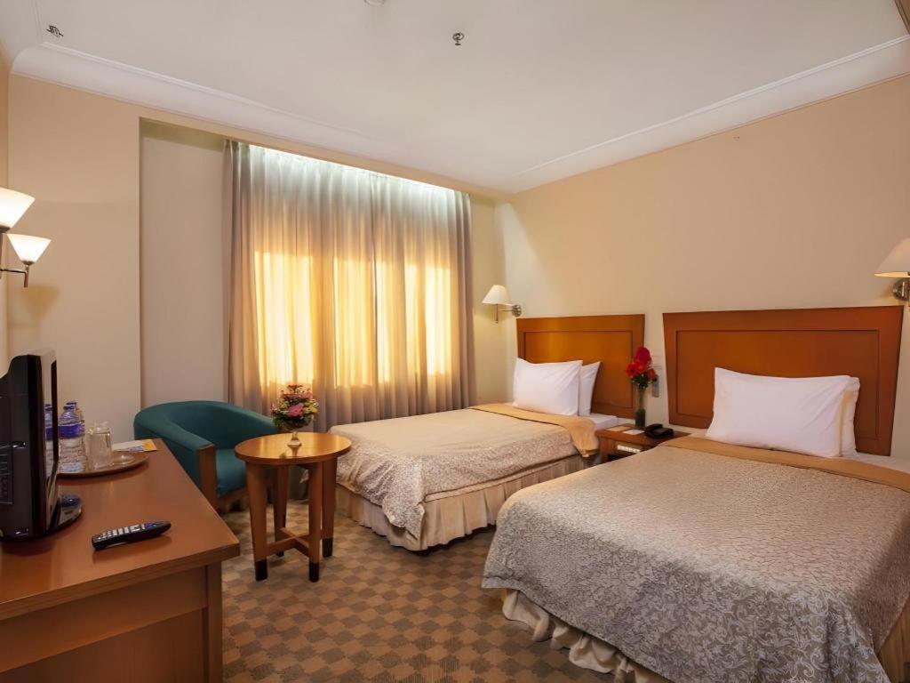Nalendra Hotel Бандунг Экстерьер фото