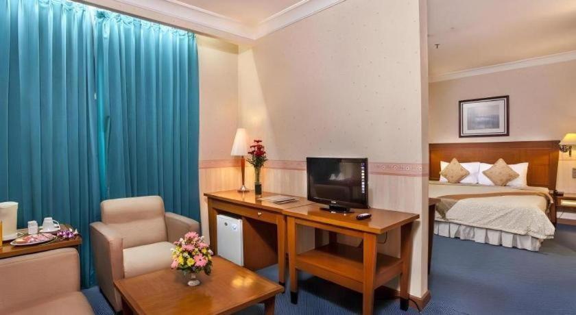 Nalendra Hotel Бандунг Экстерьер фото