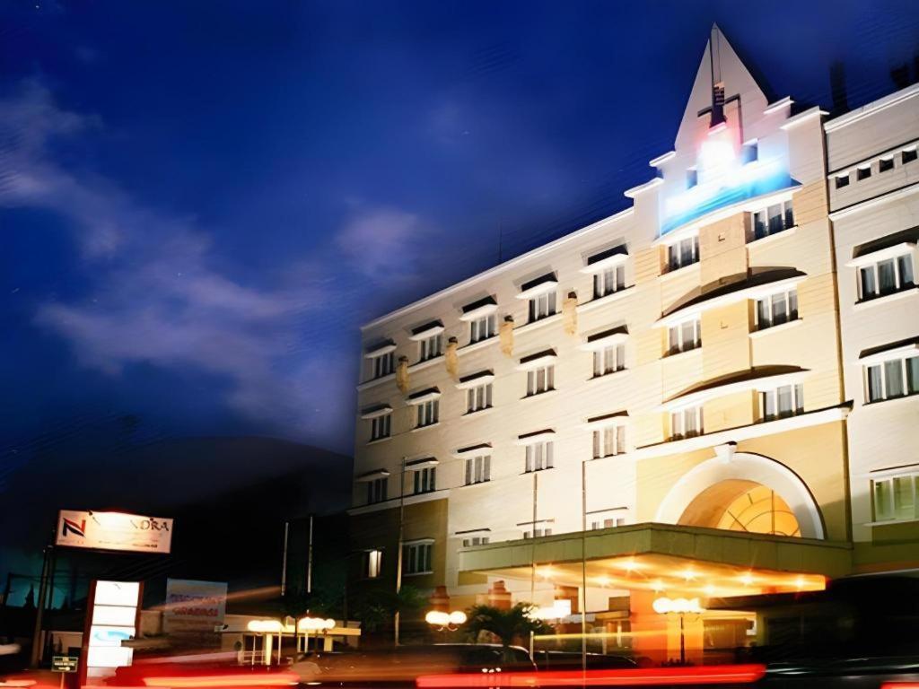 Nalendra Hotel Бандунг Экстерьер фото